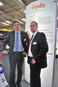Herr Dierking und Herr Berndt auf dem isyde Stand.